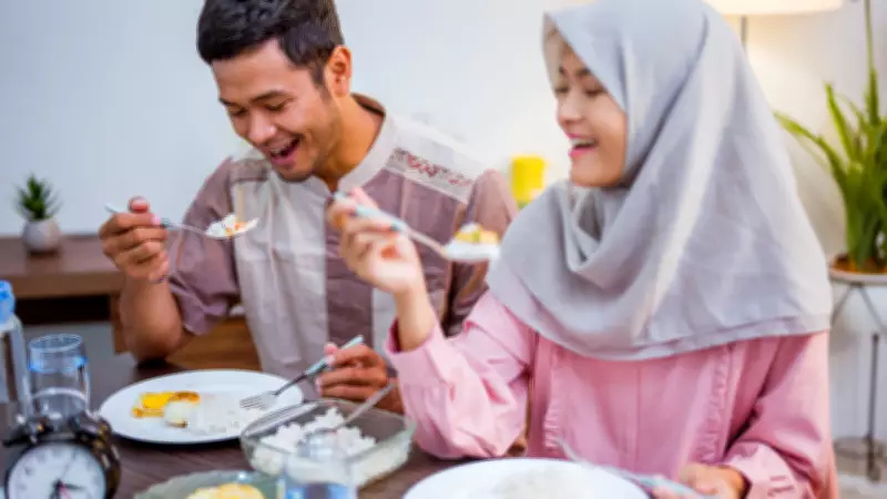 Doctors Endorse 3-Hour Dinner Rule for Heart Health and Longevity