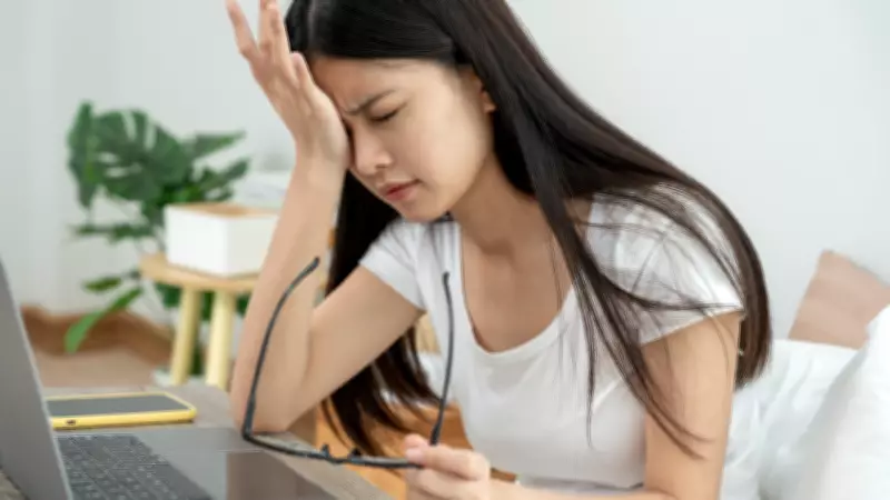 Dry Eyes Without Screens? Ophthalmologist Reveals Hidden Daily Causes & Solutions