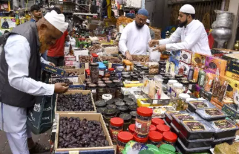 Eid's Sheer Khurma to Cost More as Dry Fruit Prices Surge 15-20% in Pune