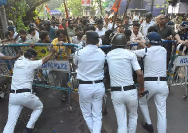 Election Commission Orders Probe Into Mass Voter Form Submissions Amid Kolkata Clashes