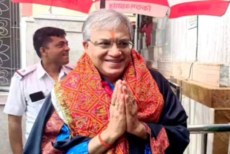 Election Commission Warns Bengal Officials, Mamata Banerjee Hits Back