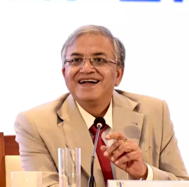 Election Commission's Full Bench Arrives in Kolkata for Crucial Poll Preparedness Review