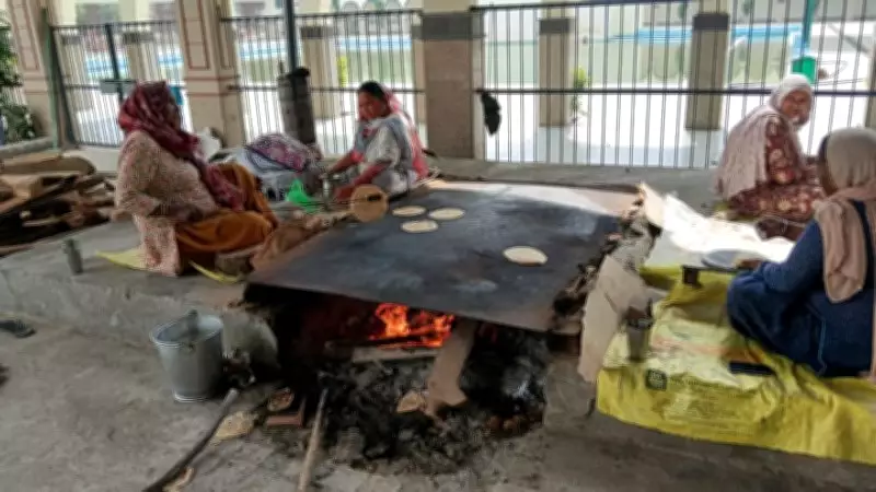 Faridkot Gurdwaras Resort to Firewood for Langar Amid LPG Supply Concerns