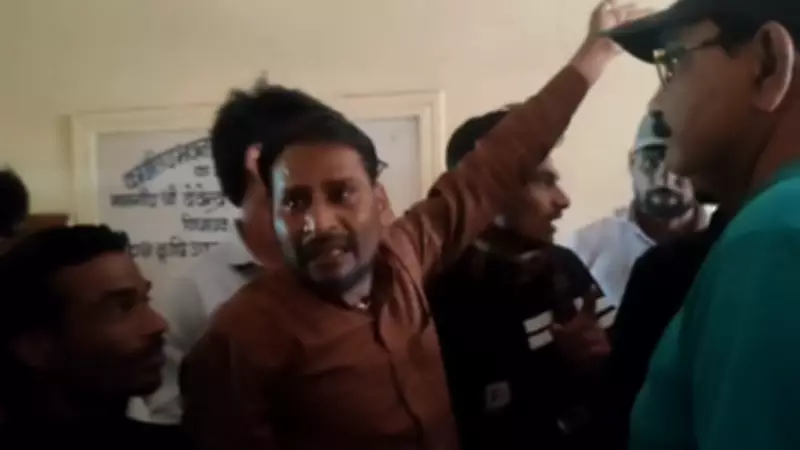 Farmer Breaks Down at Guna Market as Auction Halts Over Price Dispute