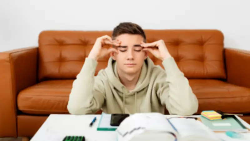 Feeling Exhausted? How to Differentiate Between Low B12 and Burnout