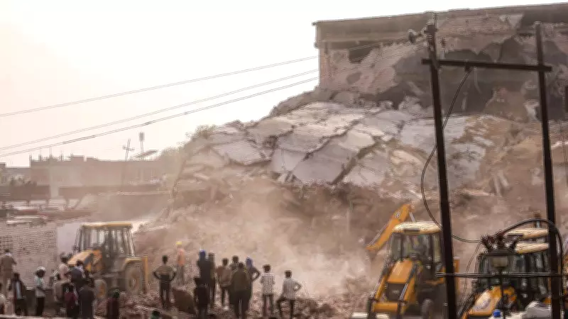 Four Dead, Dozens Feared Buried in UP Cold Storage Collapse After Ammonia Blast