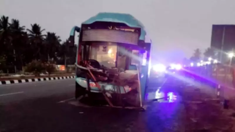 Four Killed as Private Bus Crashes on Bengaluru-Mysuru Expressway Near Channapatna