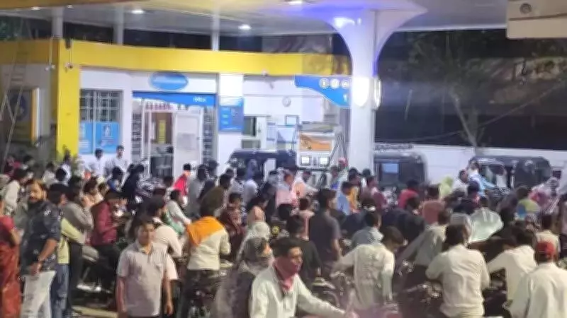 Fuel Panic Grips Vidarbha Districts Amid Social Media Rumors