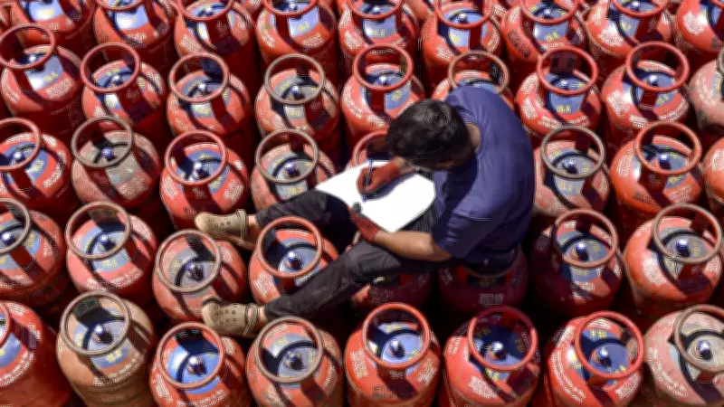 Government Clarifies: LPG Biometric Authentication Only for Subsidized Cylinders
