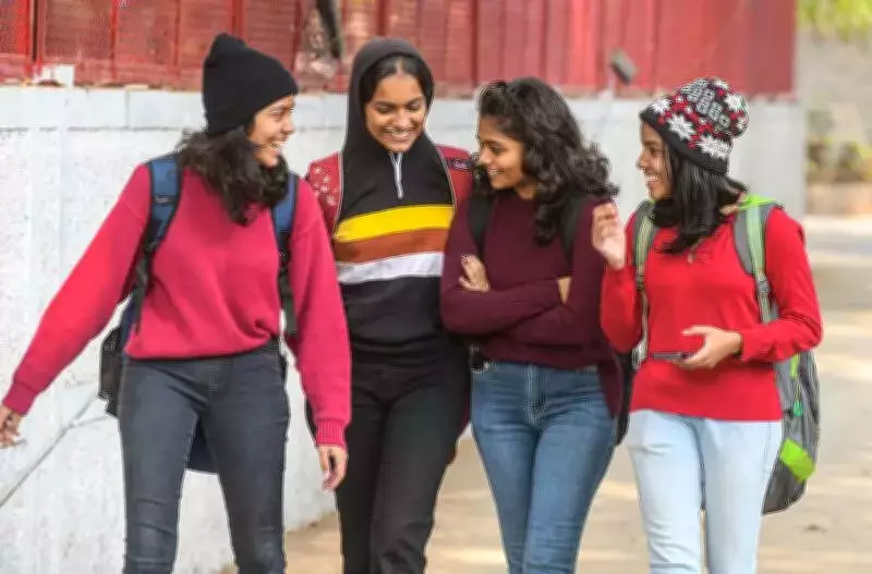 Government Urges Education Overhaul to Bridge Academia-Industry Gap