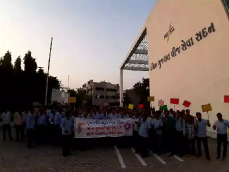 Gujarat Court Orders Rs 58.77 Lakh Compensation for Farmer's Electrocution Death