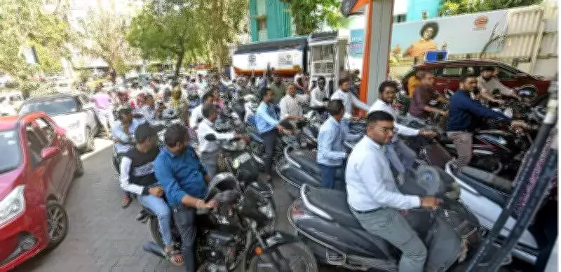Gujarat Government Assures Adequate Fuel Stocks Amid Panic Buying Rumors