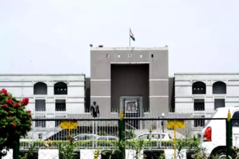 Gujarat HC Permits Monthly Meetings for LGBTQ+ Couple in Immigration Case