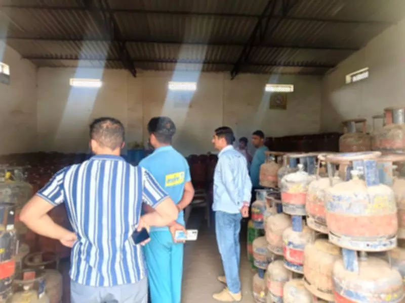 Haryana Authorities Seize 13 LPG Cylinders from Commercial Establishments in Yamunanagar-Jagadhri