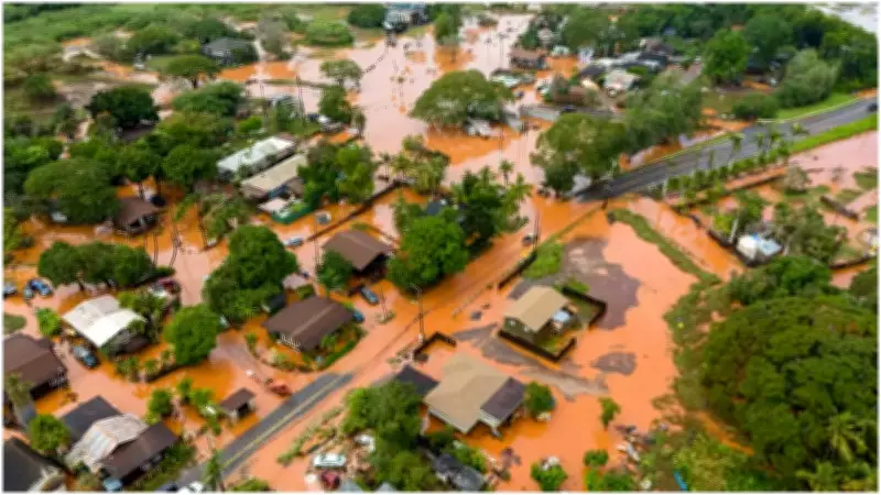 Hawaii's Worst Flooding in Decades: 5,500 Evacuated, $1 Billion Damage Feared