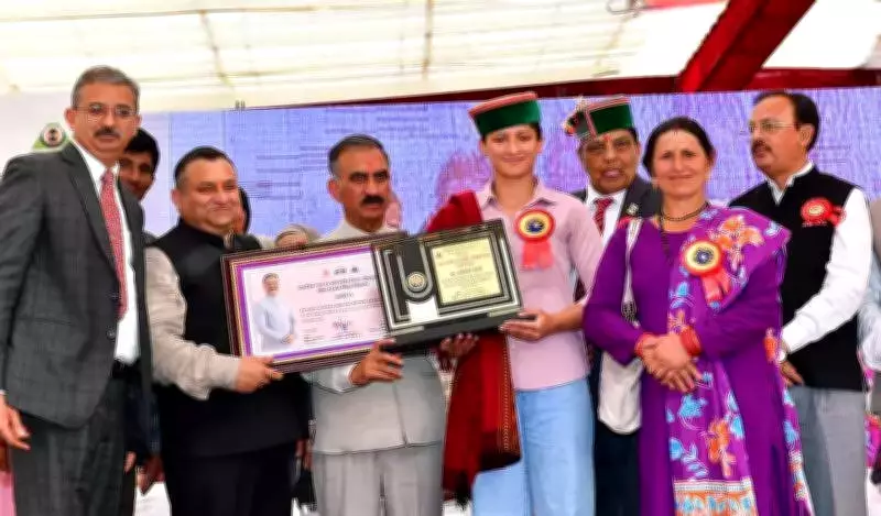 Himachal Announces 25% Women's Quota in Govt Jobs, Rs 500 Crore for Medical College