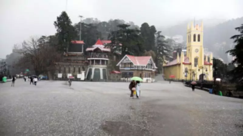 Himachal Pradesh Issues Yellow Alert for Four Districts Amid Intensifying Snowfall