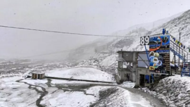 Himachal Pradesh Sees Fresh Snowfall, Orange Alert Issued for Hailstorm