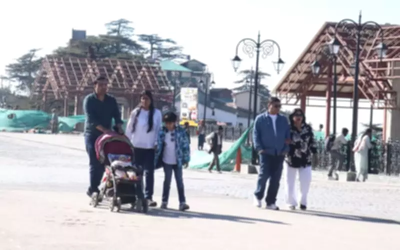 Himachal Pradesh Towns Record Unusual 10-15°C Above Normal Temperatures
