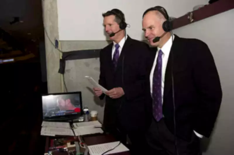 Hockey World Mourns Troy Murray: Blackhawks Legend Dies at 63 After Cancer Battle