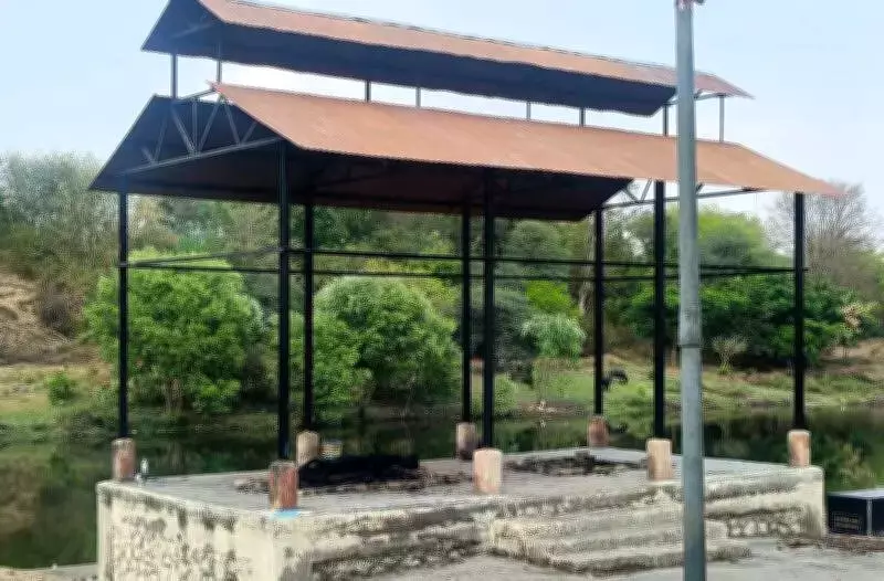 Hospital Body Mix-Up in Satara: Wrong Victim Cremated, Two Staff Suspended