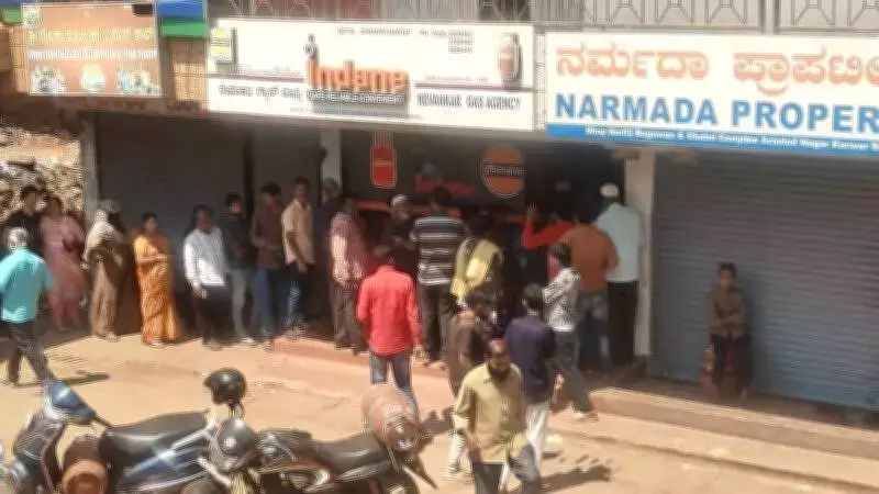 Hubballi Faces LPG Panic Buying Amid Iran-Israel Tensions, Online Booking Glitches