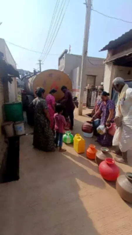 Hubballi Water Crisis: Pipeline Delay Leaves 1 Lakh Residents Parched