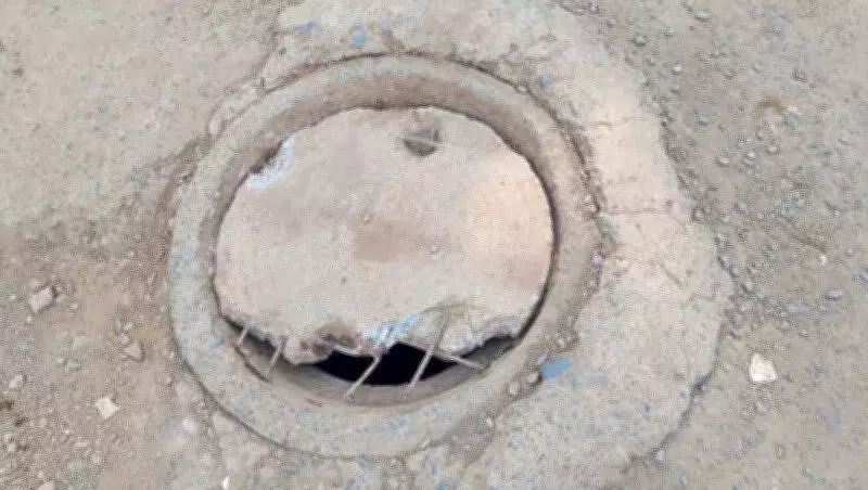 Hubballi's Hosur Cross Faces Civic Crisis: Dumping Grounds, Damaged Roads Plague Residents