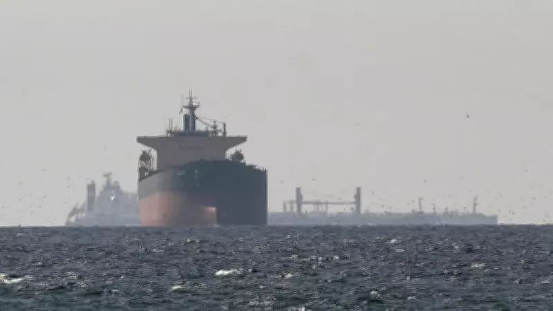 India Seeks Safe Passage for 22 Stranded Vessels Near Strait of Hormuz Amid Energy Crisis