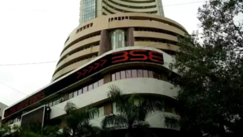 Indian Markets Brace for Sharp Selloff Amid Global Turmoil and Rising Oil Prices