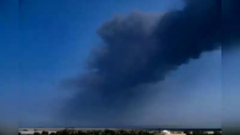 Indian Oil Tanker 'Jag Laadki' Safely Departs UAE Port After Attack, Heads to India