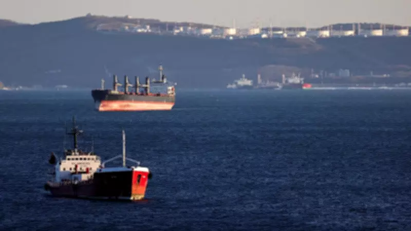 Indian Oil Tanker Safely Departs UAE's Fujairah Port After Regional Attack