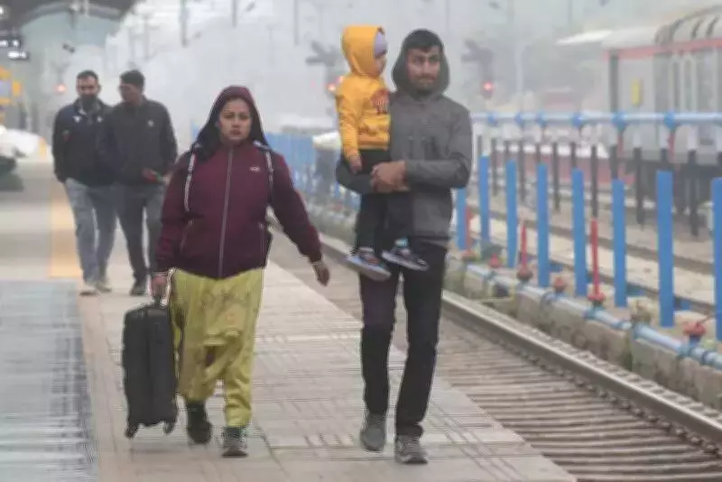 Indian Railways Mandates QR Code ID Cards for Food Vendors to Ensure Passenger Safety