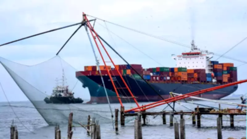 Indian Shipping Industry Seeks Naval Escorts Amid Hormuz Strait Tensions