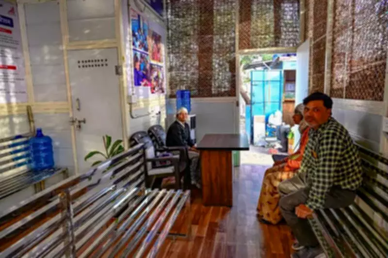 Jaipur's Solar-Powered Cooling Station Offers Relief Amid Rising Temperatures