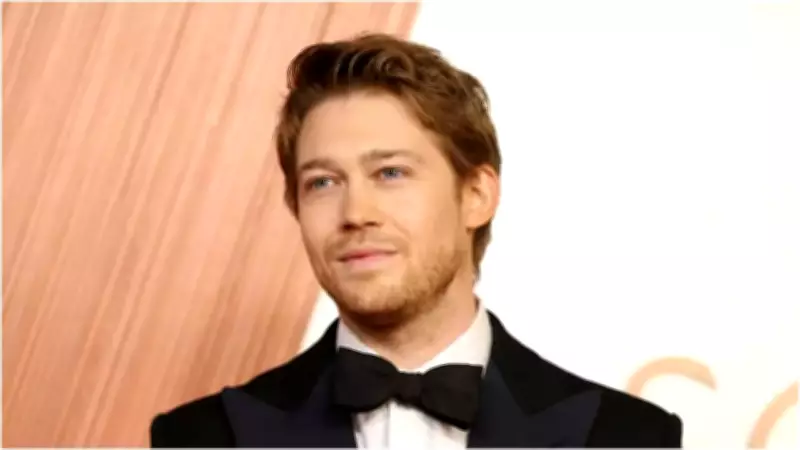 Joe Alwyn Joins 'Seance On A Wet Afternoon' Cast with Rachel Weisz and Matthew Macfadyen