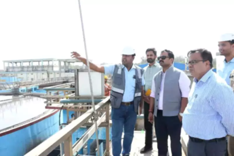 Kanpur Municipal Commissioner Takes Action After Surprise Inspection Reveals Laxity