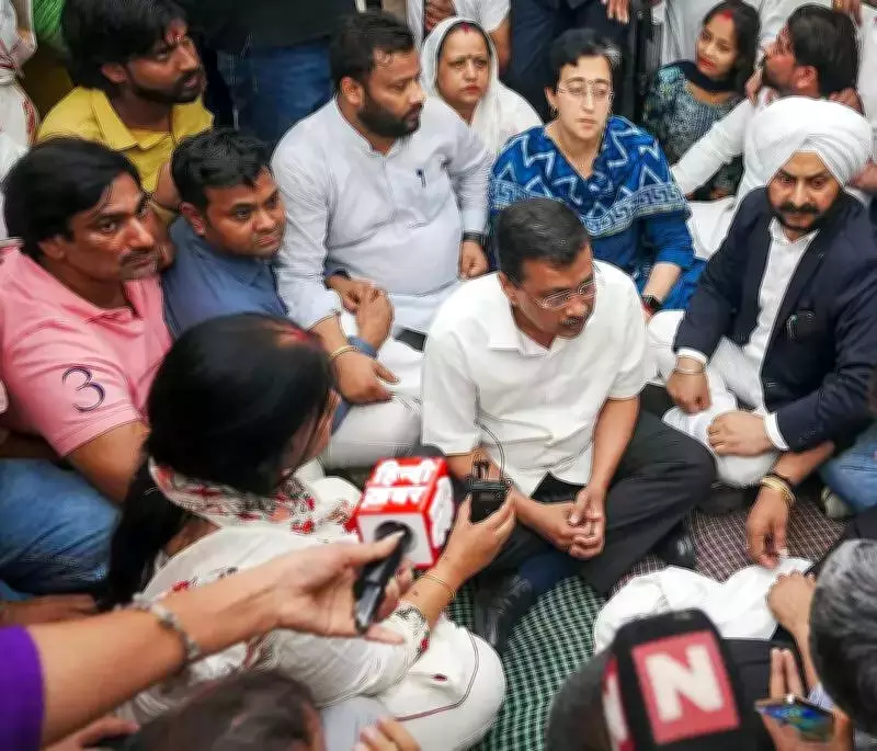 Kejriwal Visits Palam Fire Victims, Blames Government Negligence for 9 Deaths