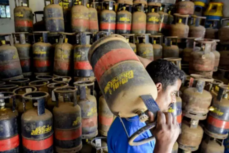 Kerala Hotels Face Shutdown as Middle East War Disrupts Commercial LPG Supply