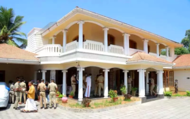 Kochi Family Tragedy: Five Found Dead in Vaduthala House, Suicide Note Recovered