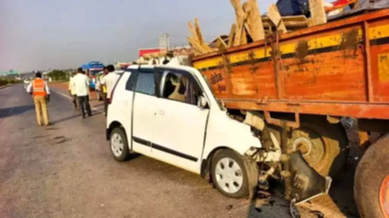 Kolhapur Couple Dies in Tragic Highway Collision with Parked Tractor Trailer