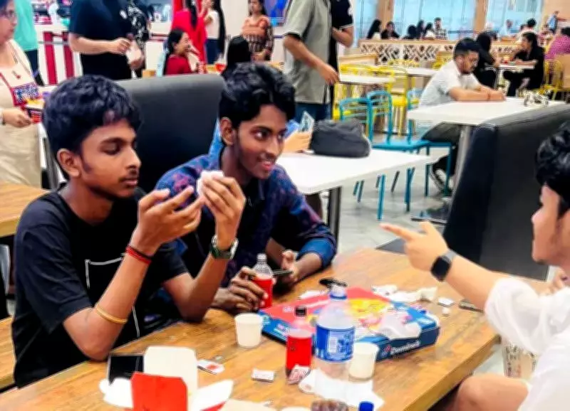 Kolkata Malls Urge Restaurants to Halve LPG Use Amid Supply Crunch