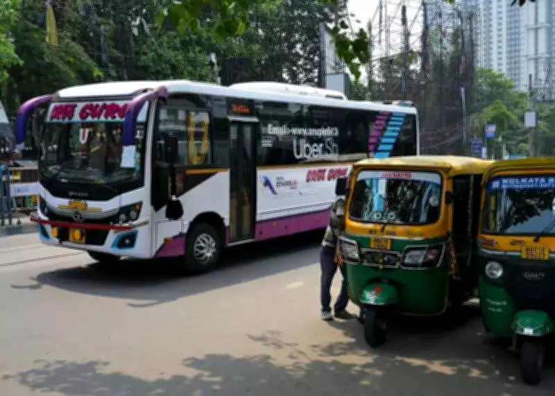 Kolkata Shuttle Buses Shift to Auto Routes to Boost Last-Mile Connectivity