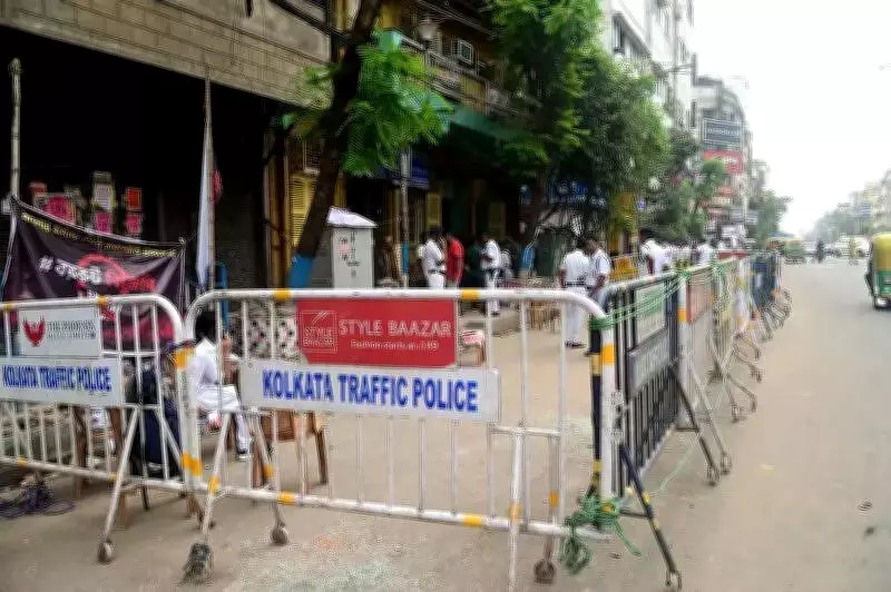 Kolkata's Girish Park Tense After BJP-TMC Clash at Minister's House