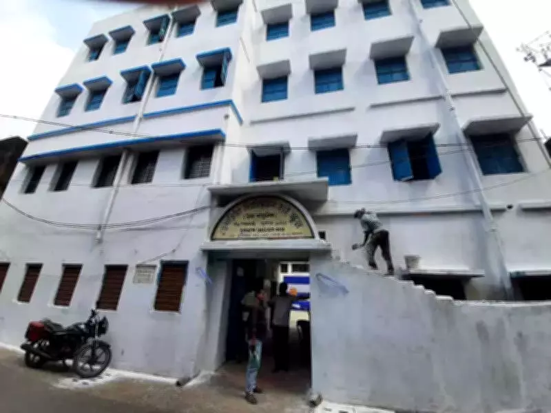 Kolkata's Historic Tegharia School Transforms into Co-Ed English Medium Institution