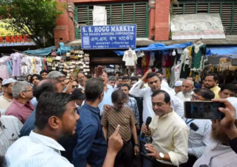 Kolkata's New Market Traders Threaten Strike Over Hawker Encroachment Crisis