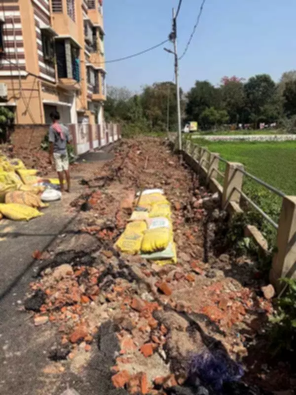 Kolkata's Parnasree Palli Road to Get Special Repair After Earthquake Damage