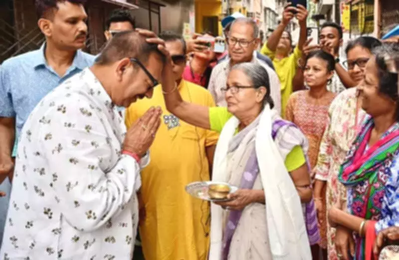 Kolkata's Political Carnival: Full Campaign Mode Engulfs City One Month Before Polling