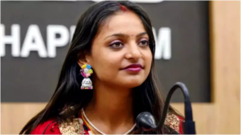 Kumbh Mela Star Monalisa Accuses Director of Harassing Minors, Seeks Protection