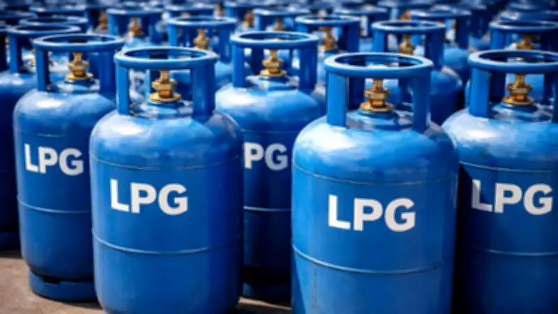 LPG Crisis Eases for Indian Factories as Government Boosts Commercial Supply